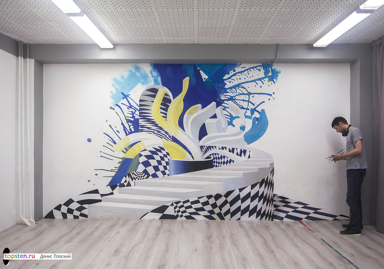 абстрактная роспись стен в танцевальном зале